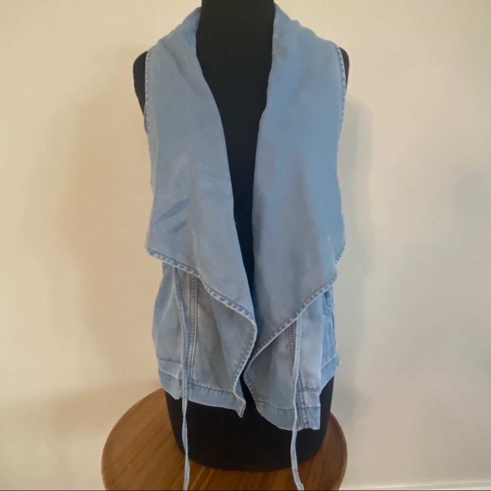 sleeveless jean jacket women’s small